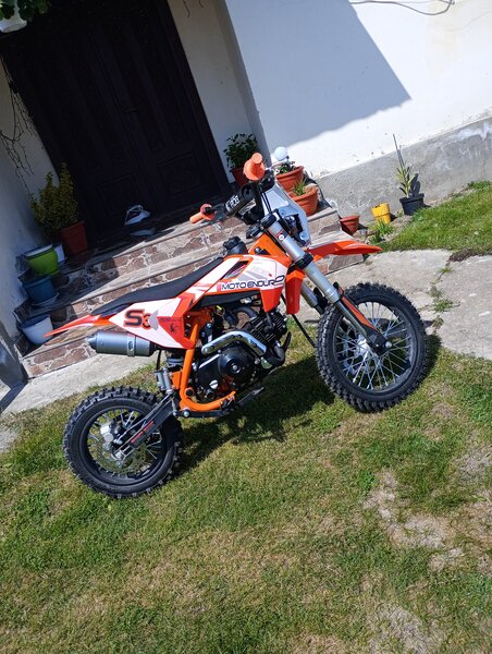 Moto cross enduro.